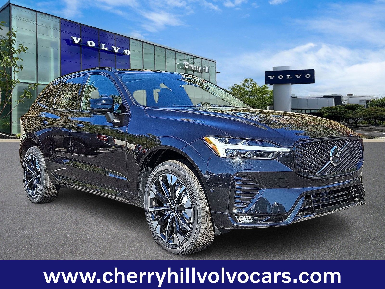 2026 Volvo XC60 Plus's photo