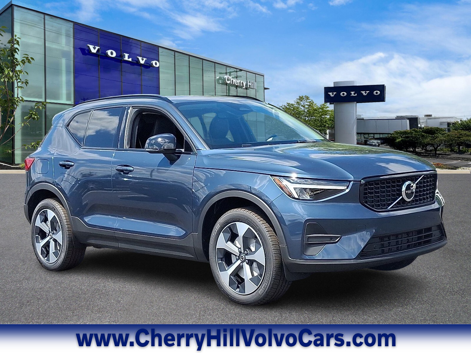 2026 Volvo XC40 SUV 