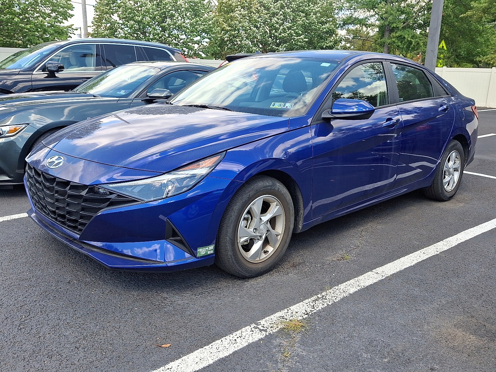 2023 Hyundai Elantra SE photo 3