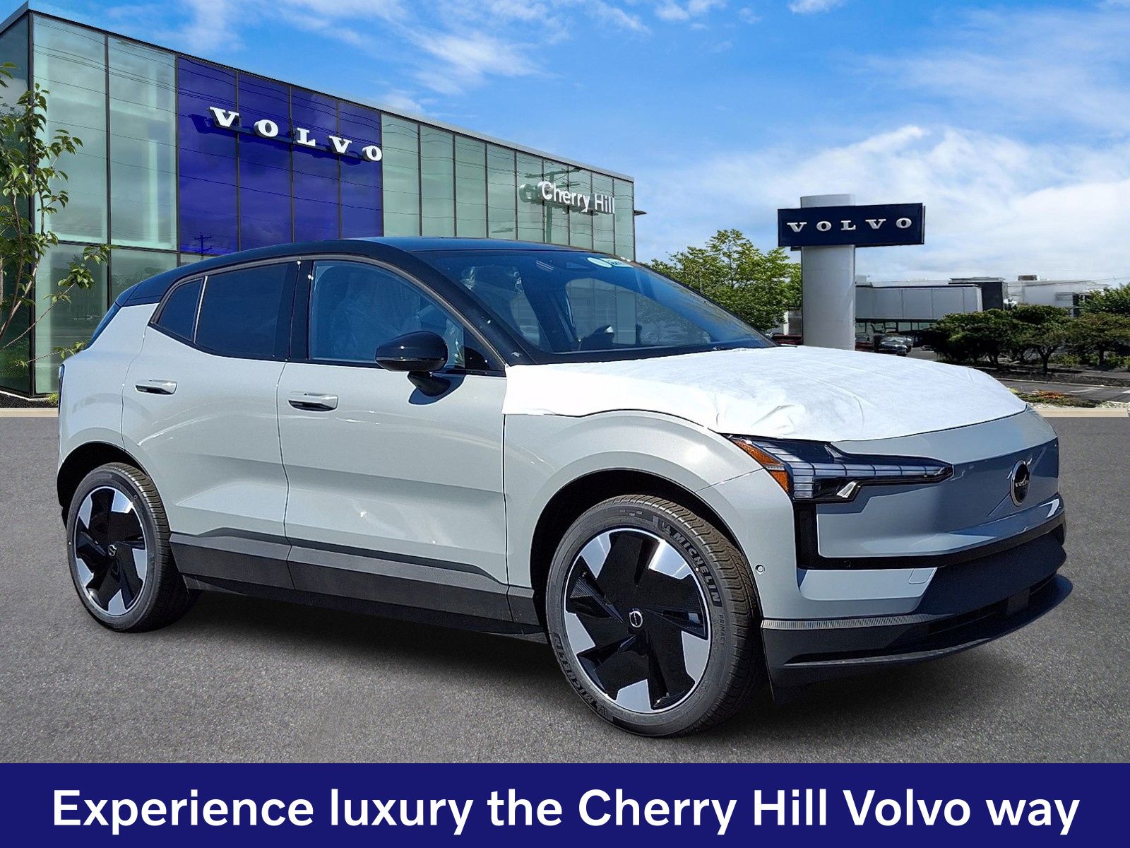 2026 Volvo EX30 Twin Motor Performance Ultra's photo