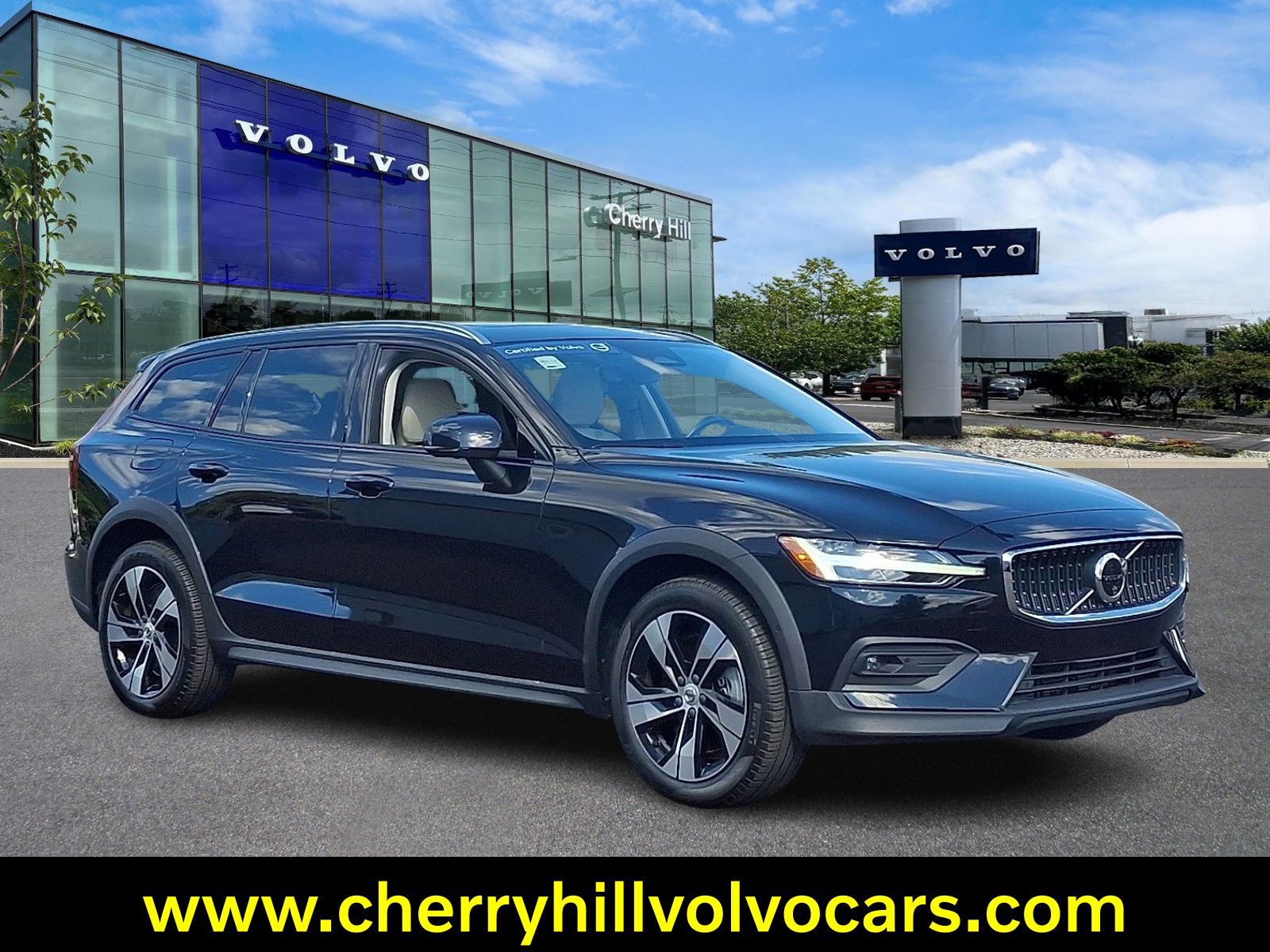 2024 Volvo V60 Cross Country Wagon 