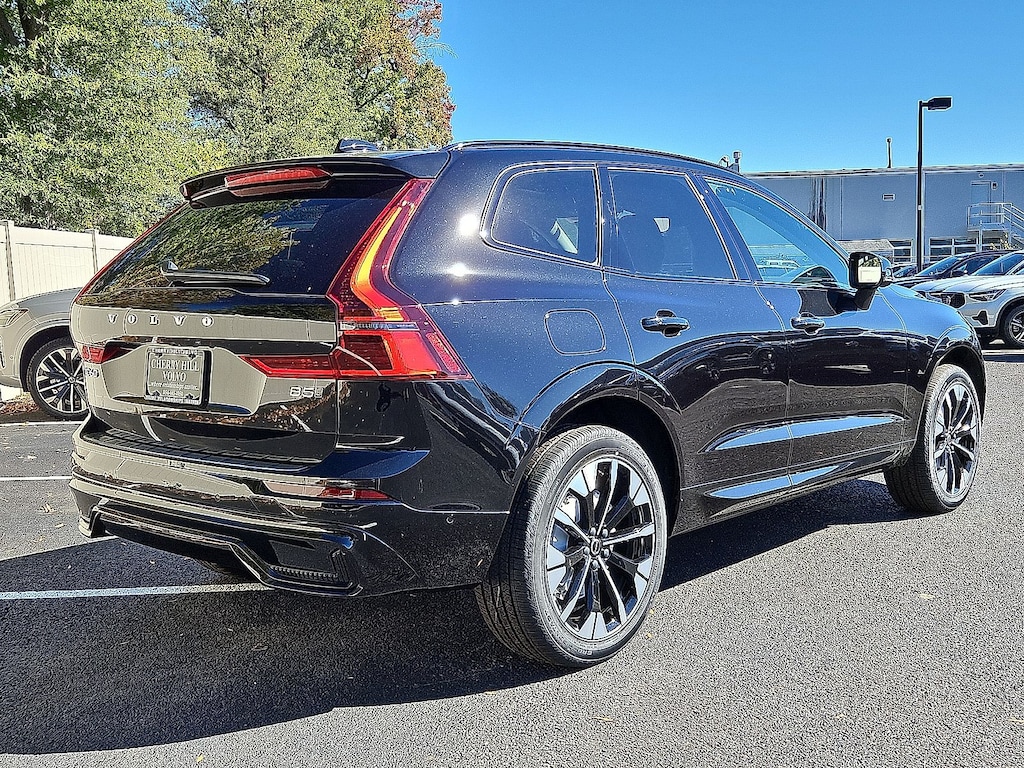 New 2026 Volvo XC60 B5 Plus SUV