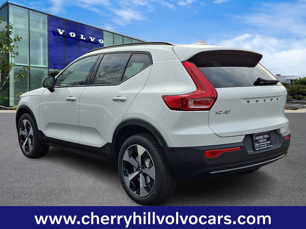 New 2026 Volvo XC40 B5 Plus SUV