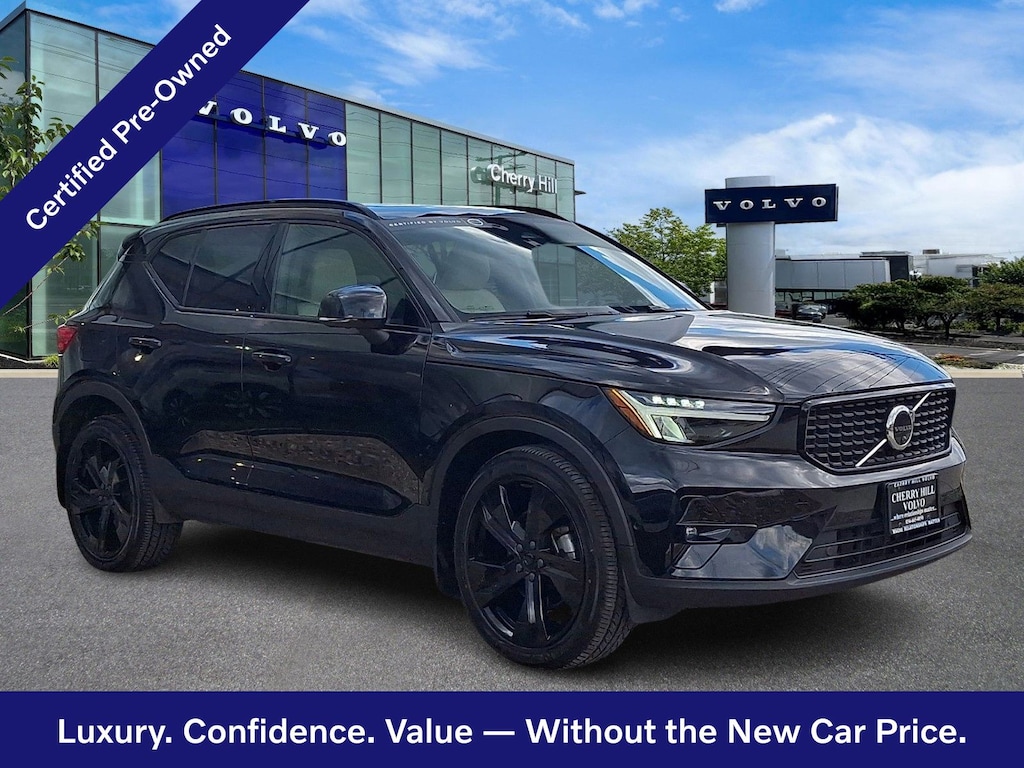 Certified 2023 Volvo XC40 B5 Plus Dark Theme SUV