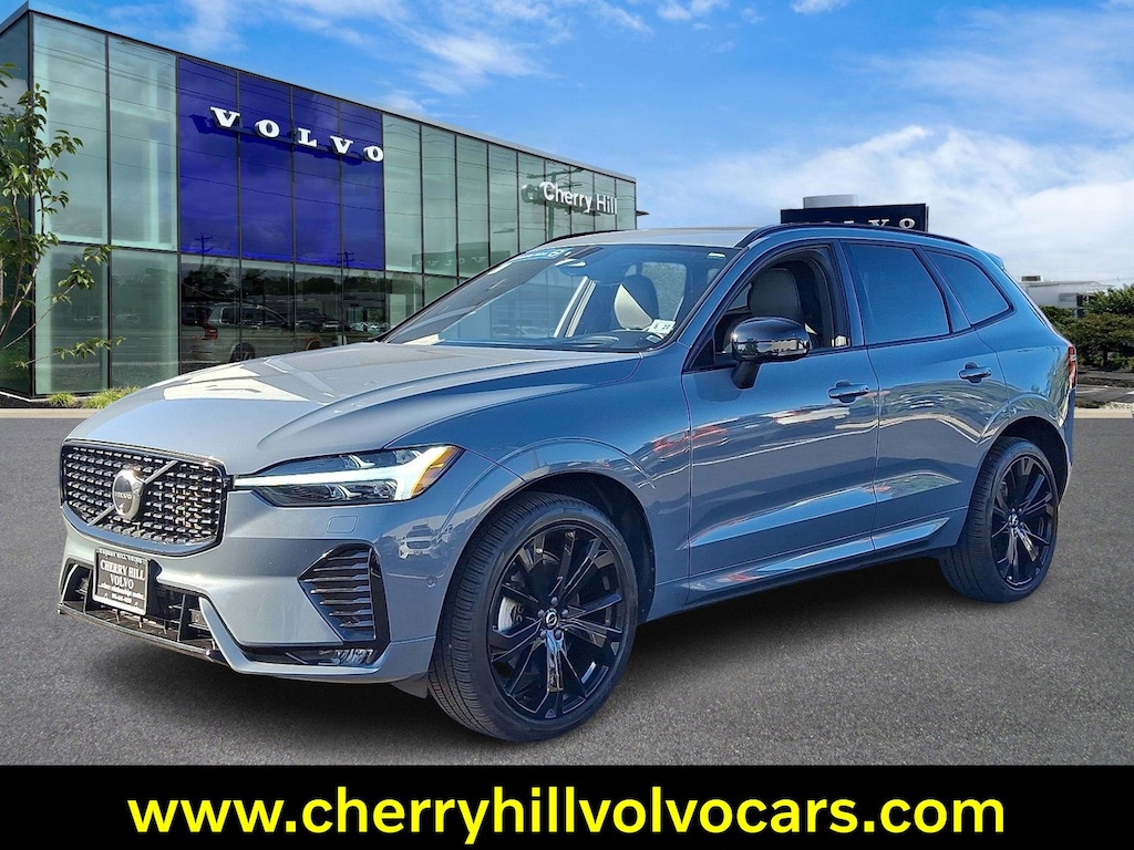 Certified 2022 Volvo XC60 B6 R-Design SUV
