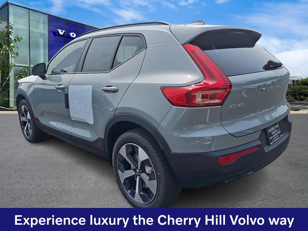 New 2026 Volvo XC40 B5 Plus SUV