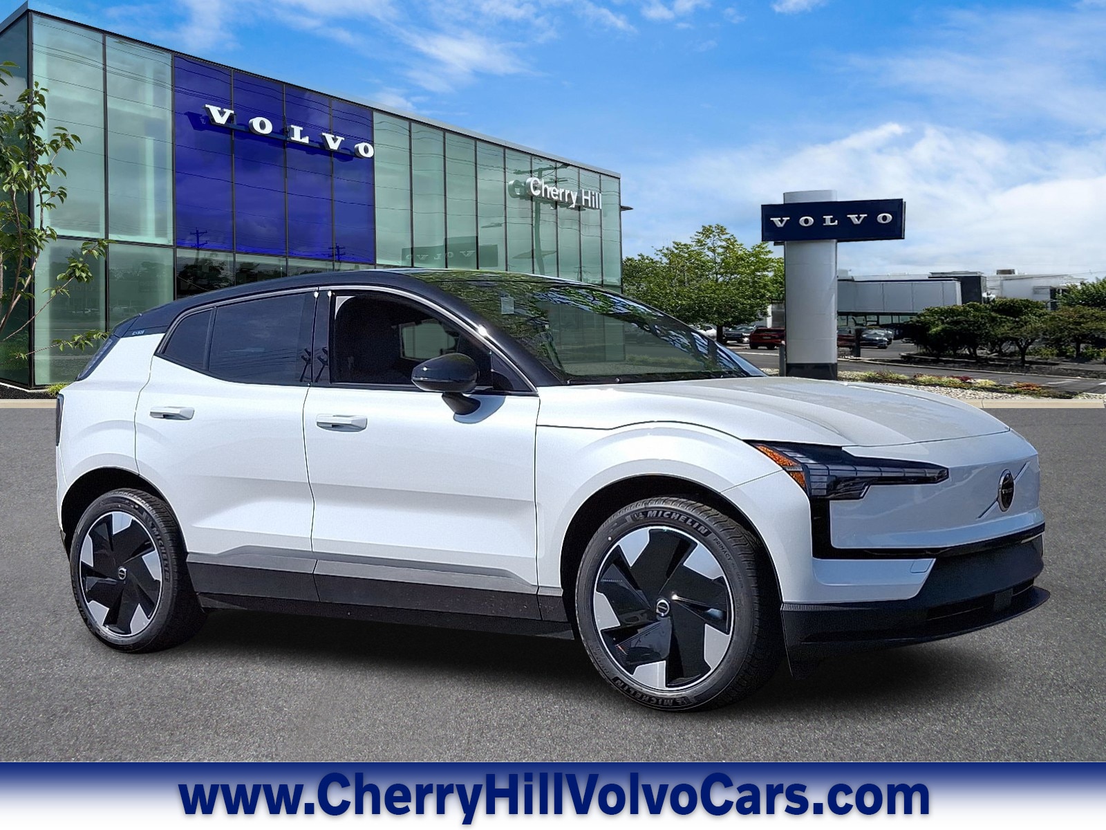 2025 Volvo EX30 SUV 