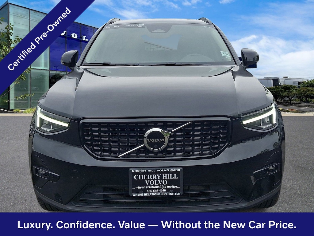 Certified 2023 Volvo XC40 B5 Plus Dark Theme SUV