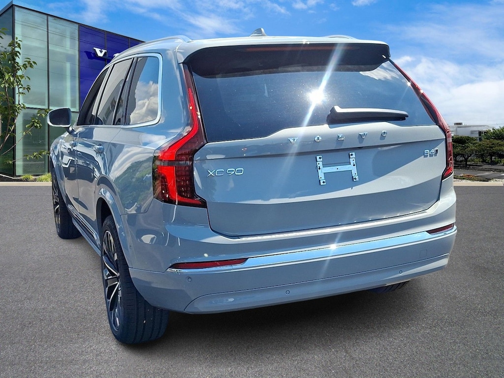 New 2026 Volvo XC90 B6 Plus 7-Seater SUV