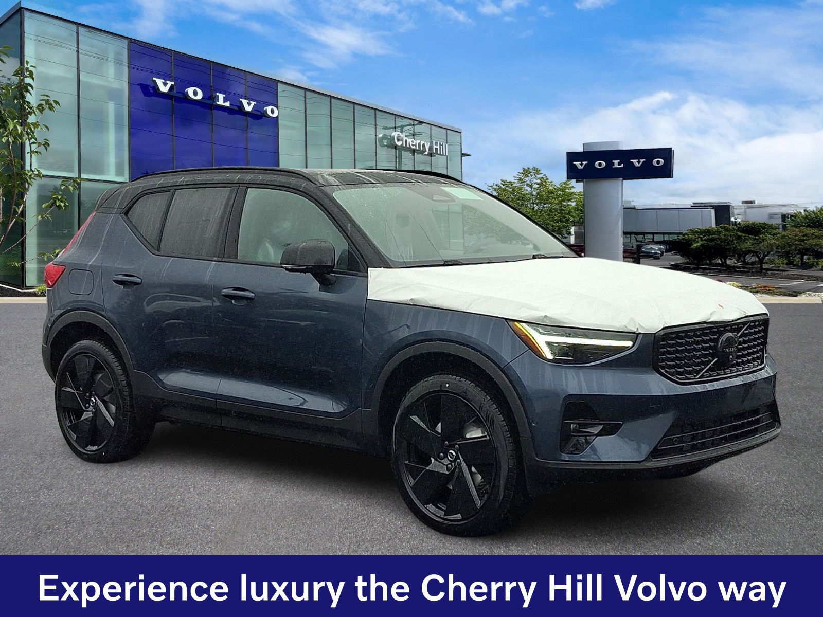 2026 Volvo XC40 SUV 