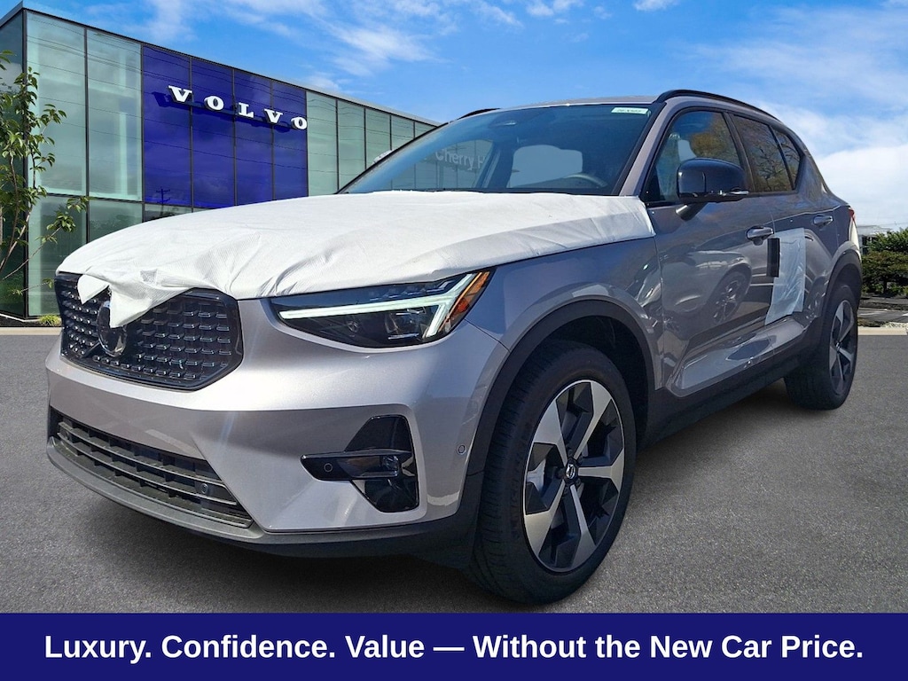 New 2026 Volvo XC40 B5 Plus SUV
