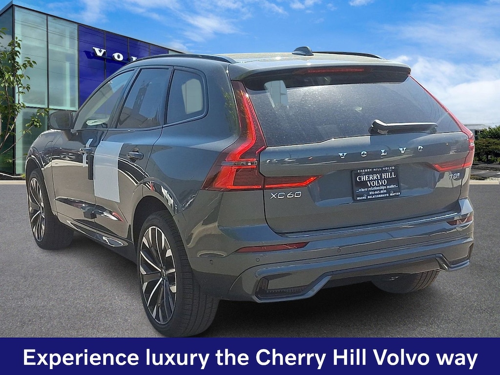 New 2026 Volvo XC60 plug-in hybrid T8 Ultra SUV