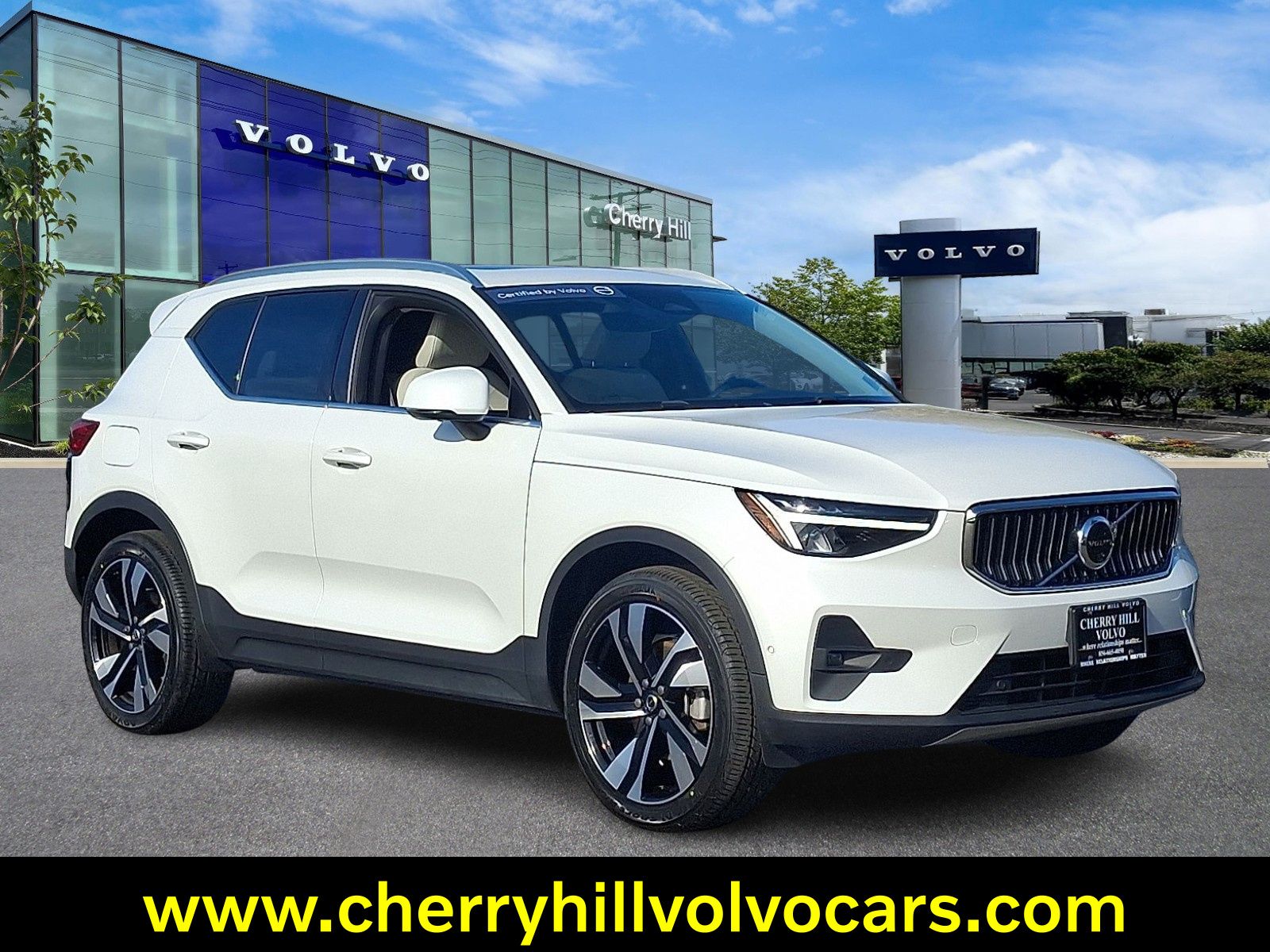 2023 Volvo XC40 SUV 