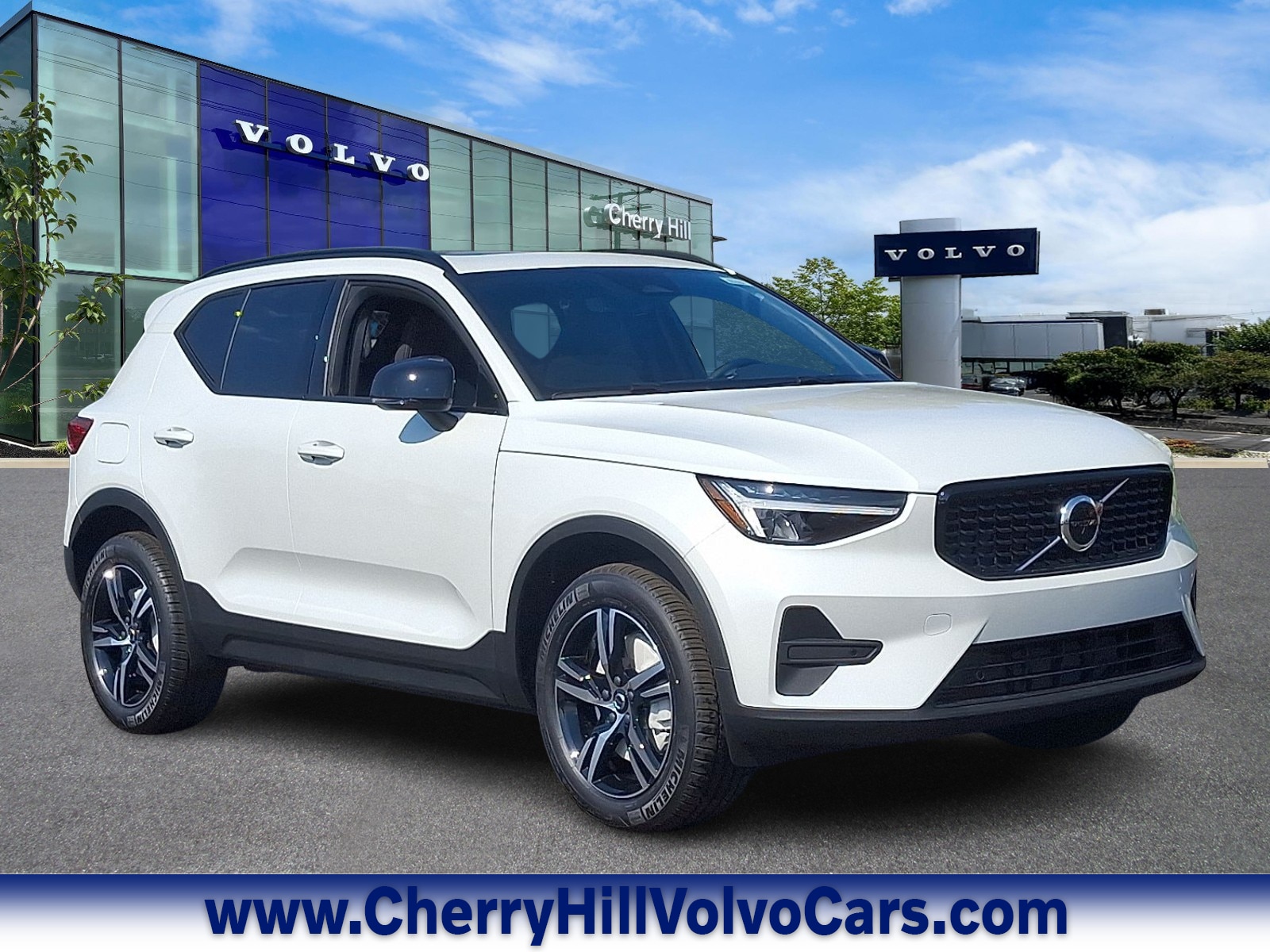2026 Volvo XC40 SUV 