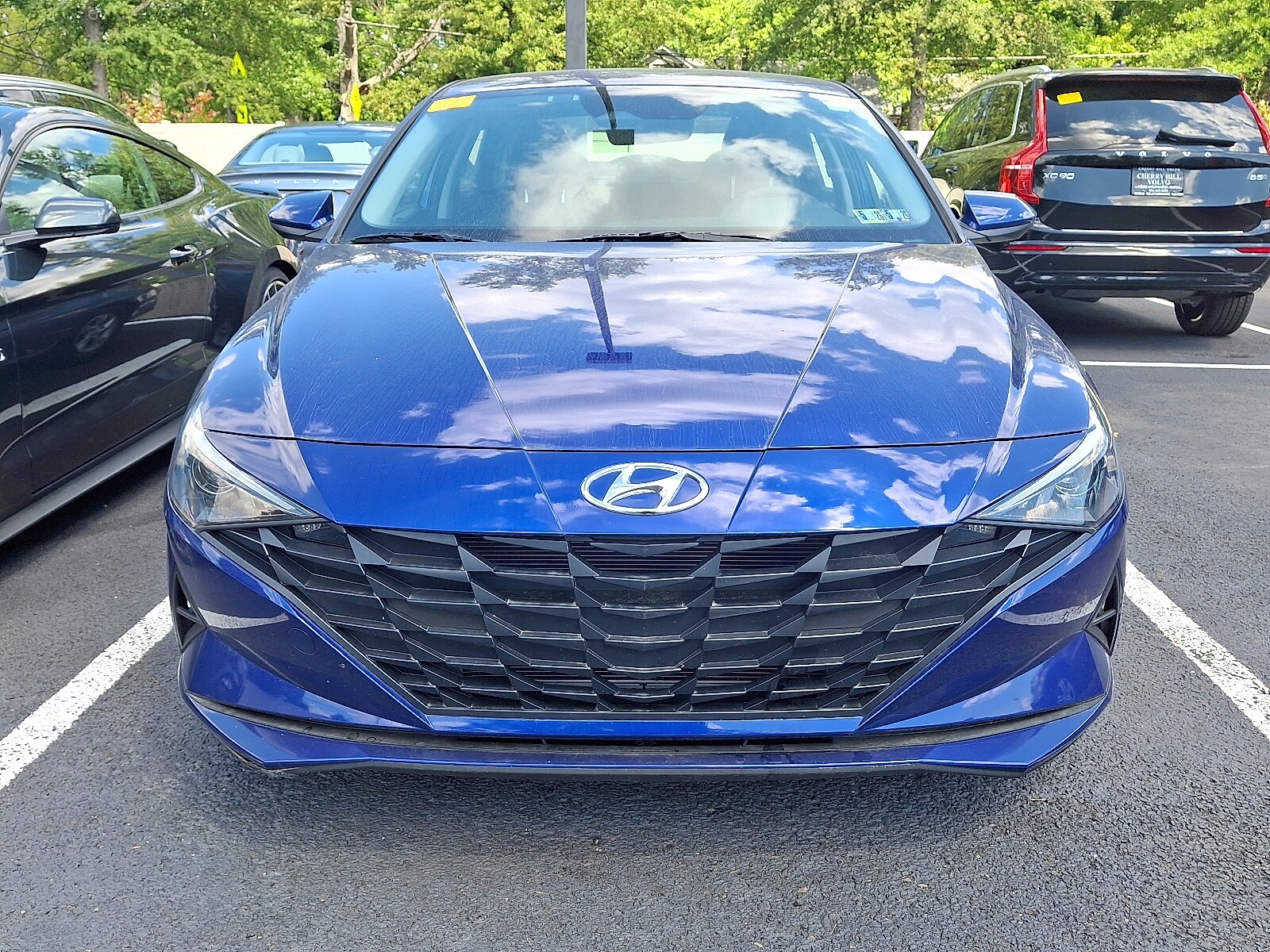 2023 Hyundai Elantra SE photo 2