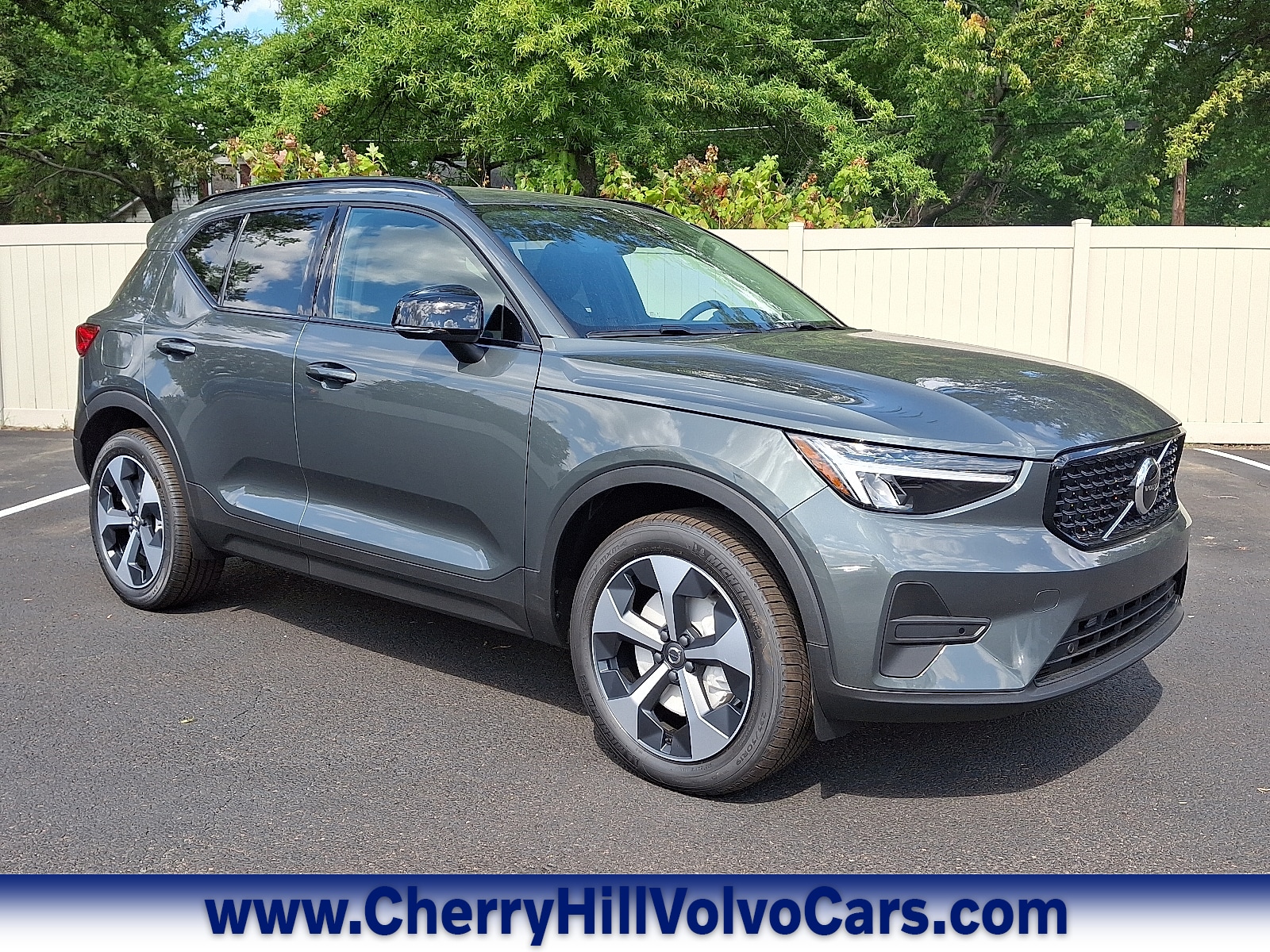2026 Volvo XC40 SUV 