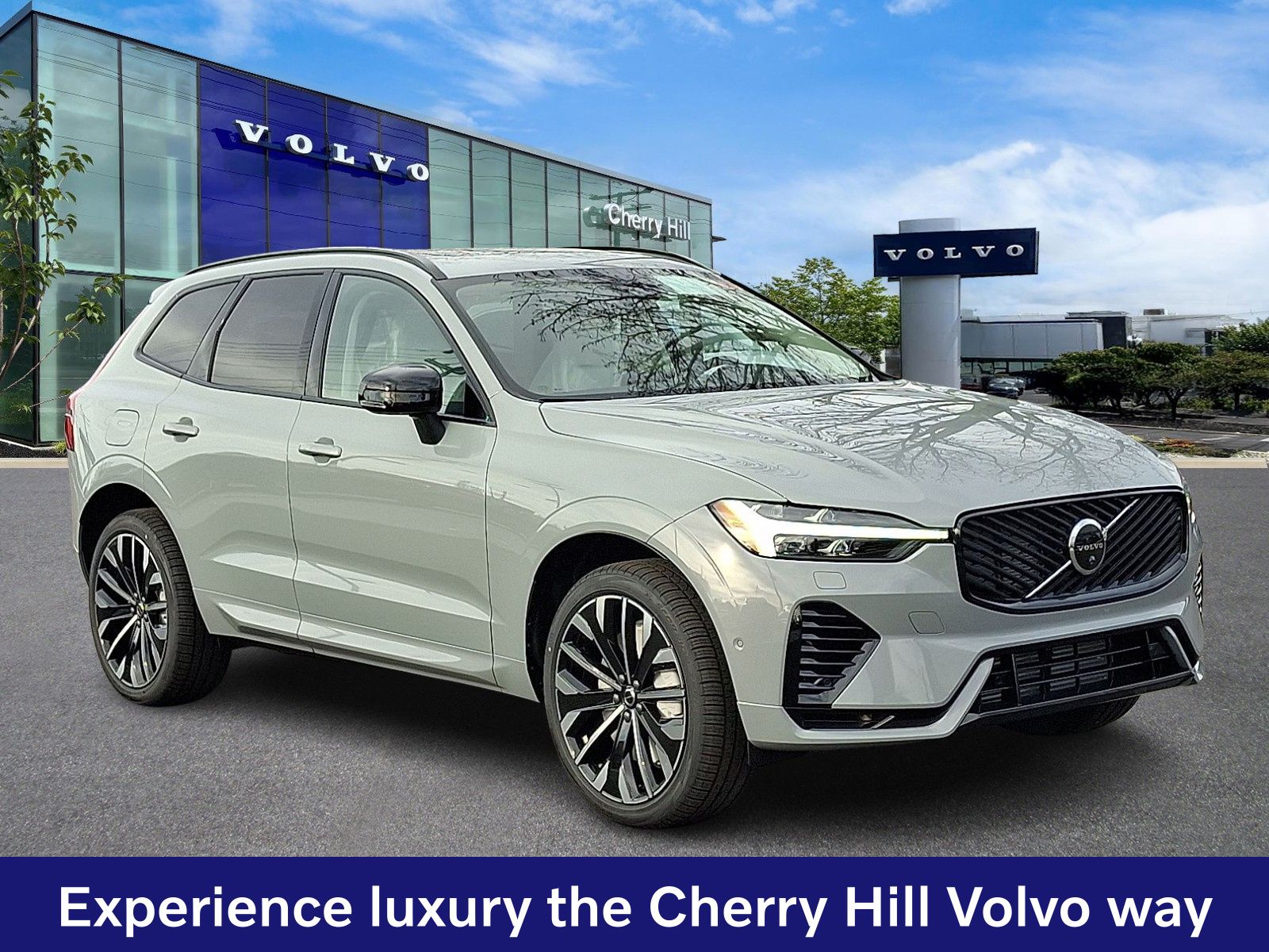 2026 Volvo XC60 plug-in hybrid SUV 