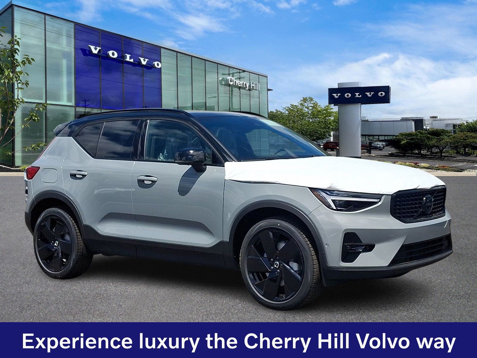 2026 Volvo XC40 B5 Ultra Ultra Black Edition AWD's photo