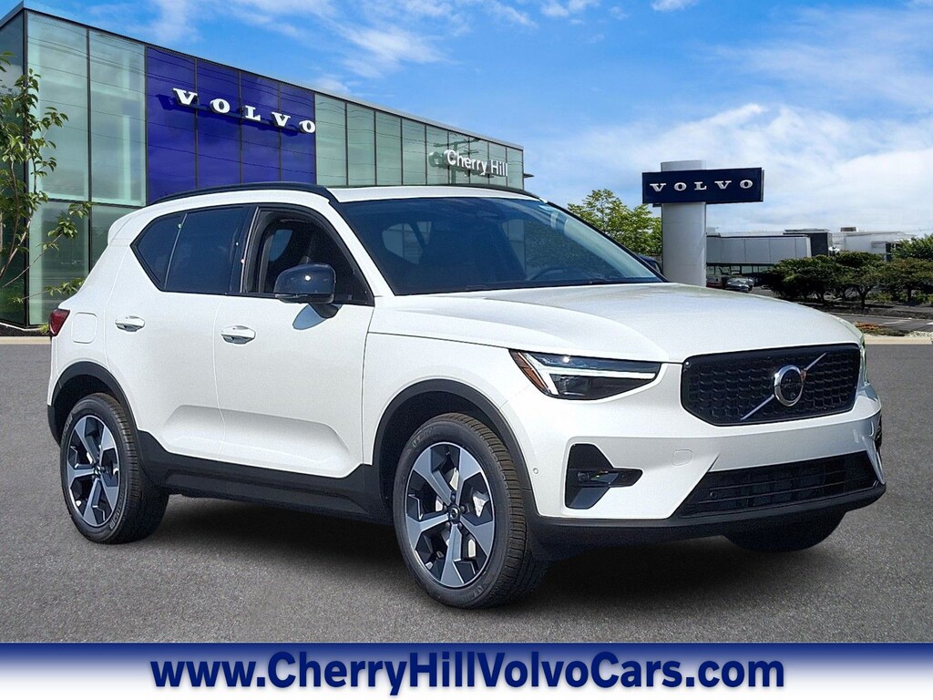 New 2026 Volvo XC40 B5 Plus SUV