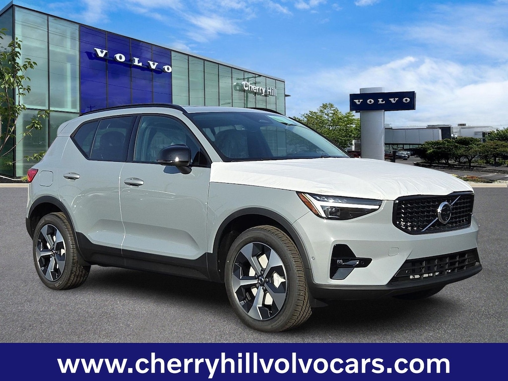 New 2026 Volvo XC40 B5 Plus SUV