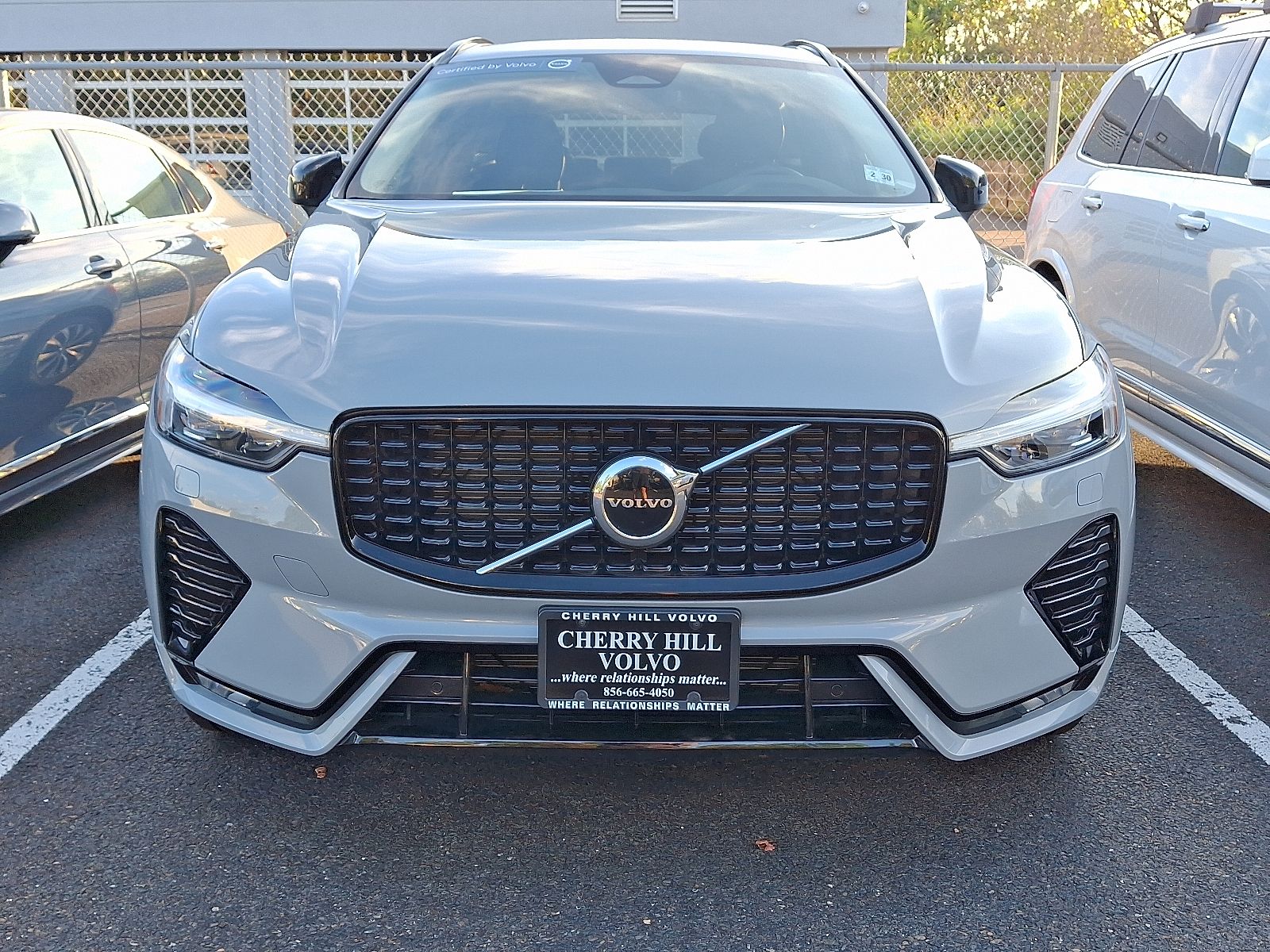 2025 Volvo XC60 B5 Core photo 2