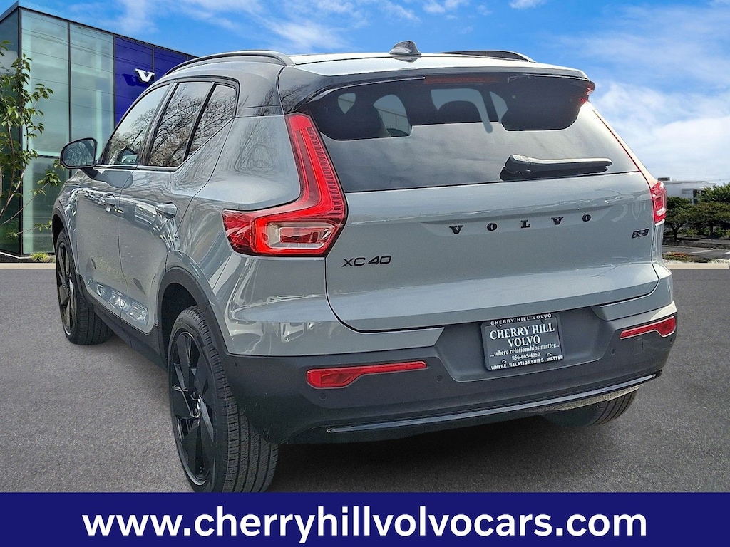 New 2026 Volvo XC40 B5 Ultra Black Edition SUV