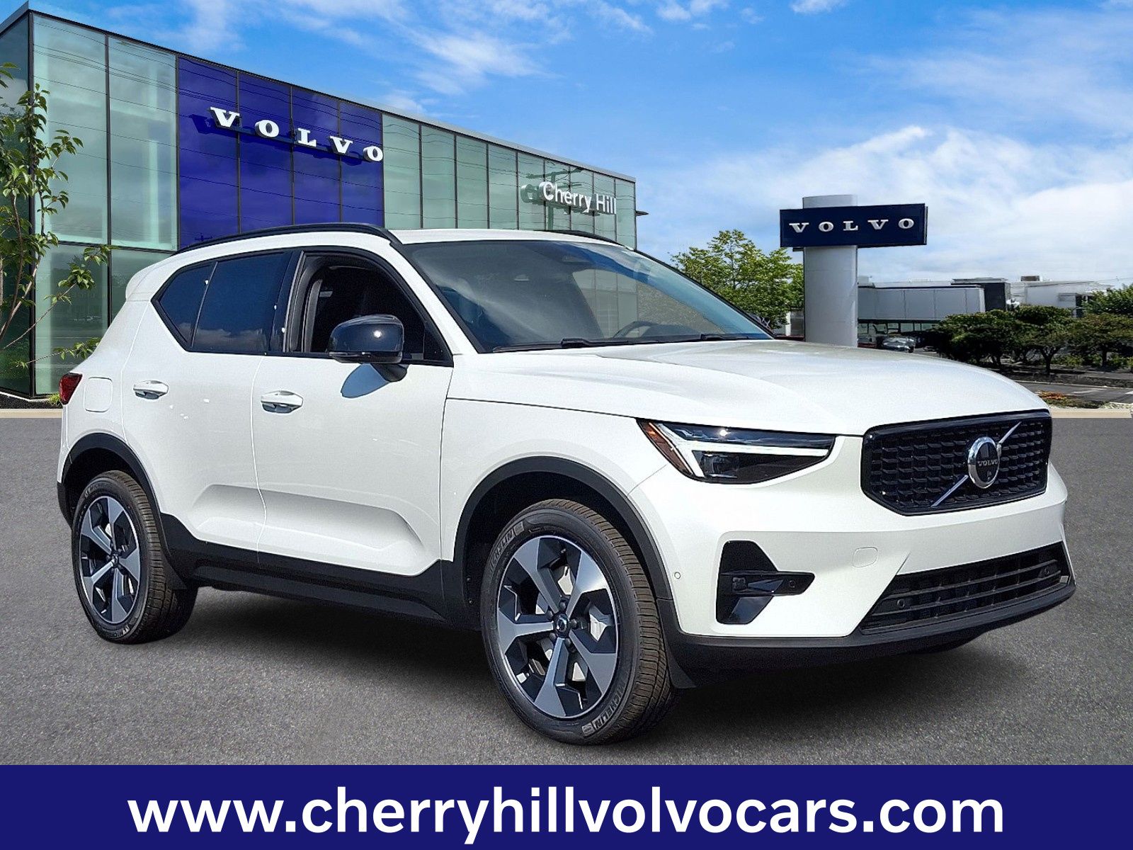 2026 Volvo XC40 Plus's photo