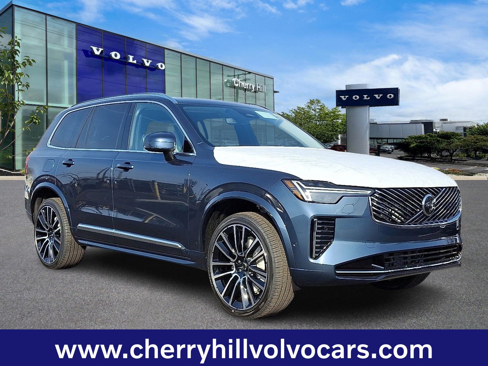 2026 Volvo XC90 Plus's photo