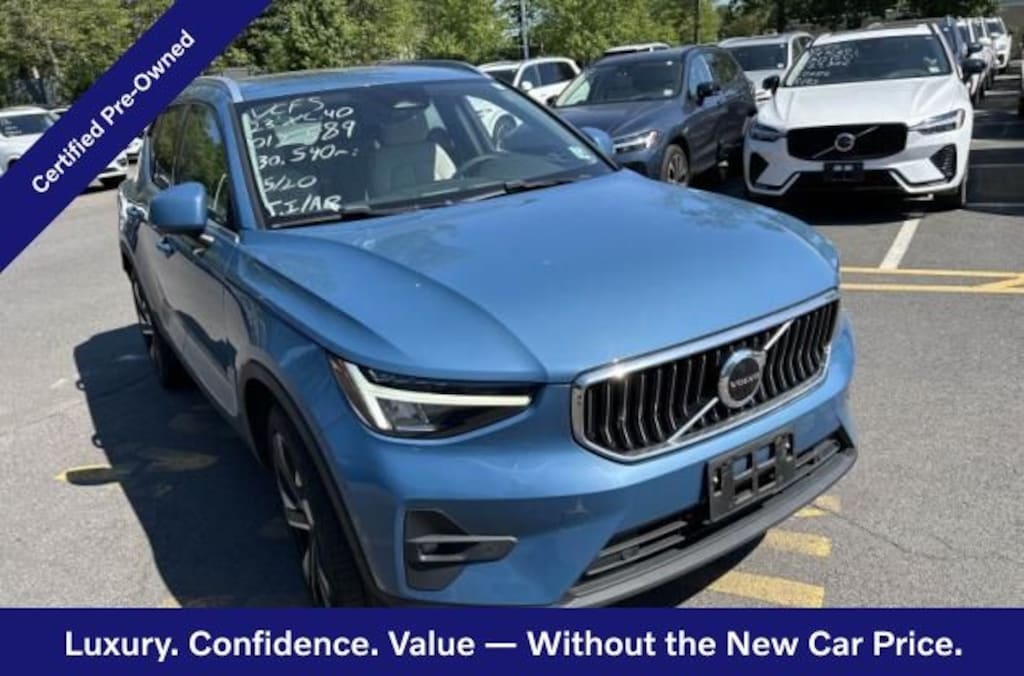 Certified 2023 Volvo XC40 B5 Plus Bright Theme SUV