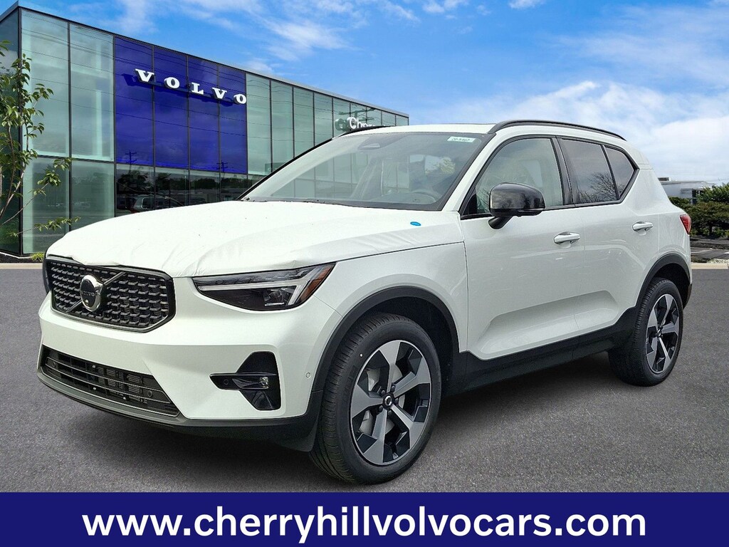 New 2026 Volvo XC40 B5 Plus SUV