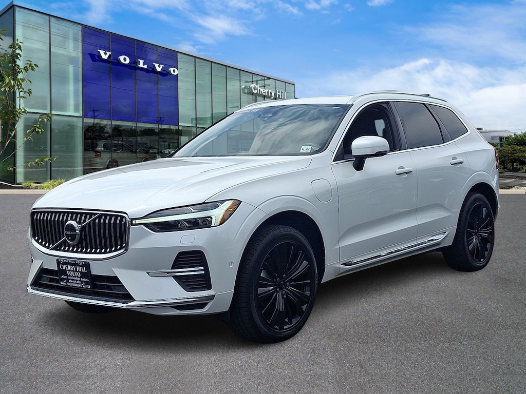 Certified 2022 Volvo XC60 Recharge Plug-In Hybrid T8 Inscription Extended Range