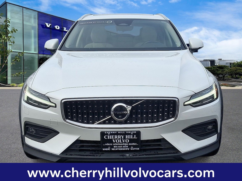 Certified 2023 Volvo V60 Cross Country B5 Plus Wagon