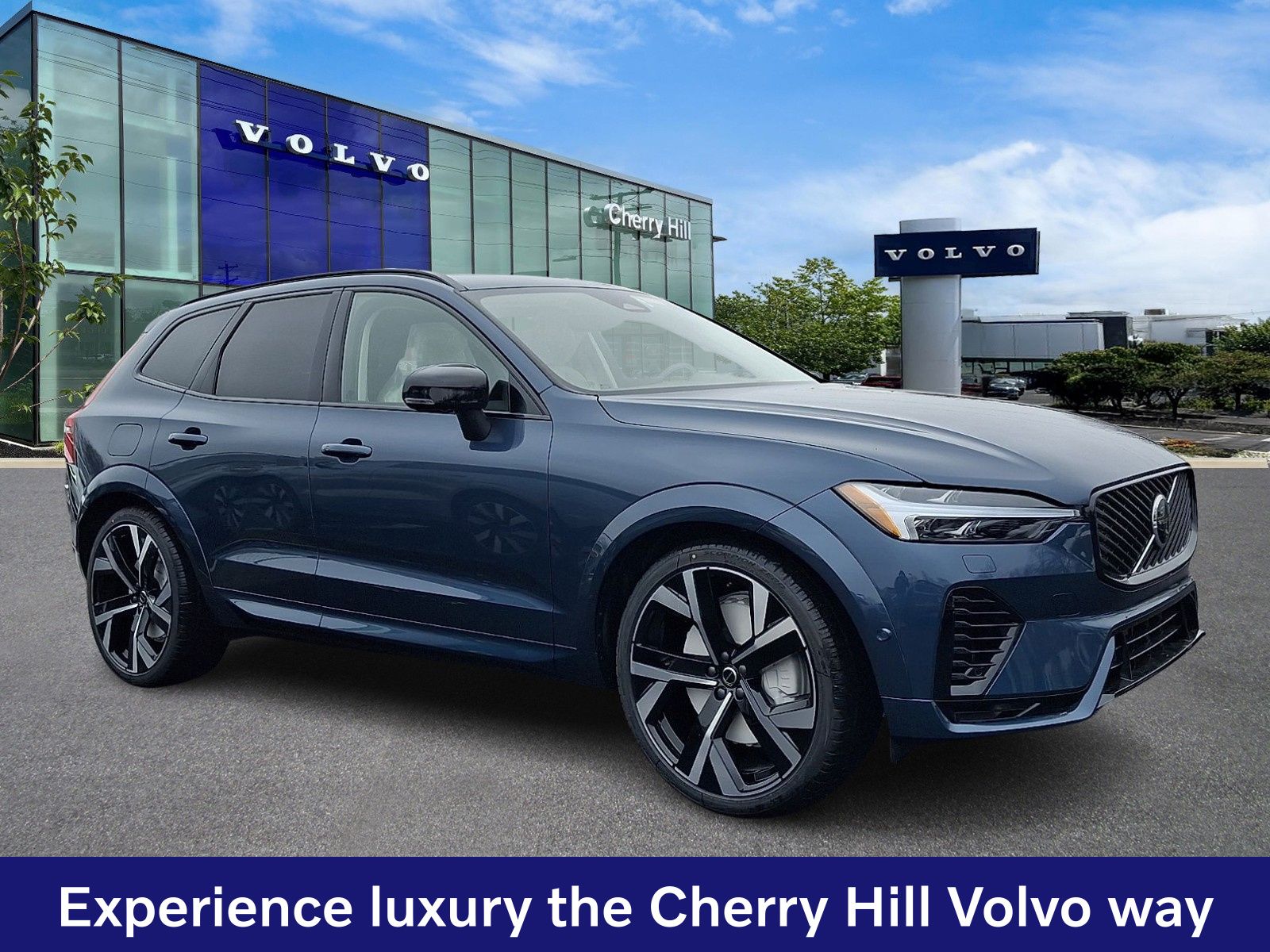 2026 Volvo XC60 plug-in hybrid SUV 