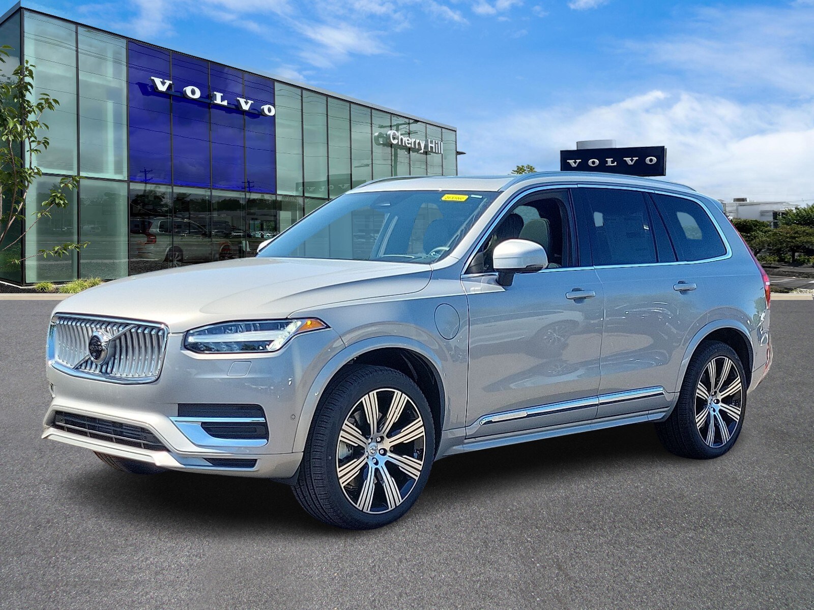 2024 Volvo XC90 T8 Ultimate photo 3