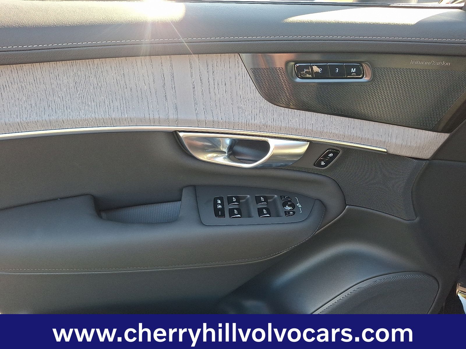 2026 Volvo XC90 Ultra - Photo 13