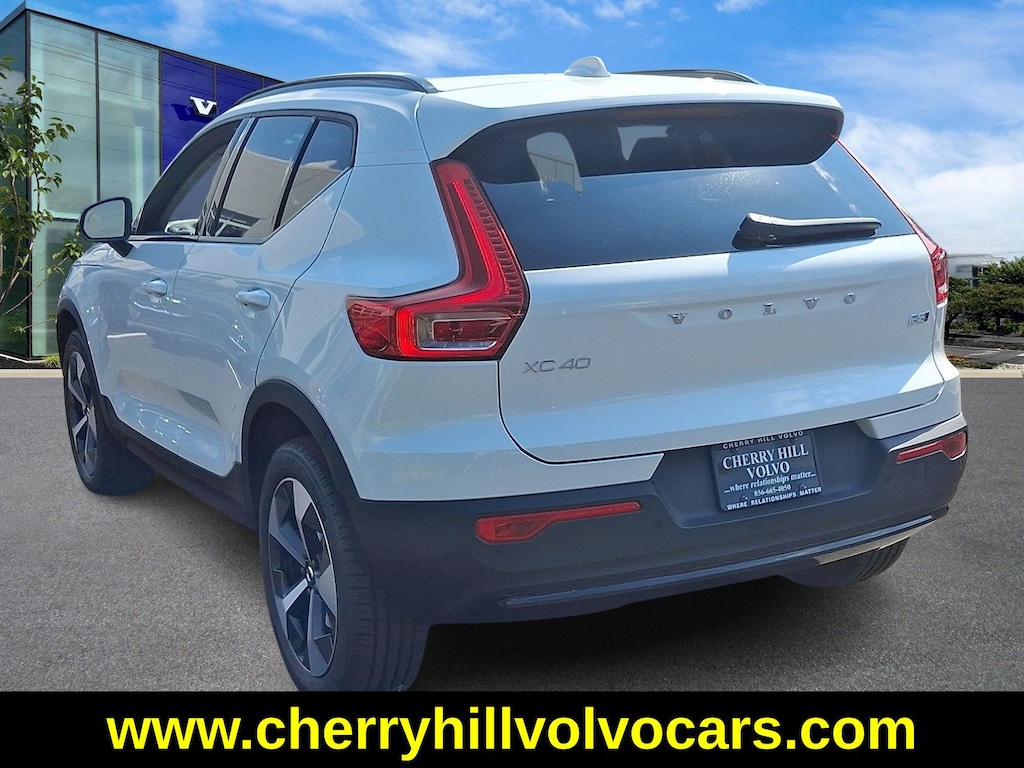 New 2026 Volvo XC40 B5 Plus SUV