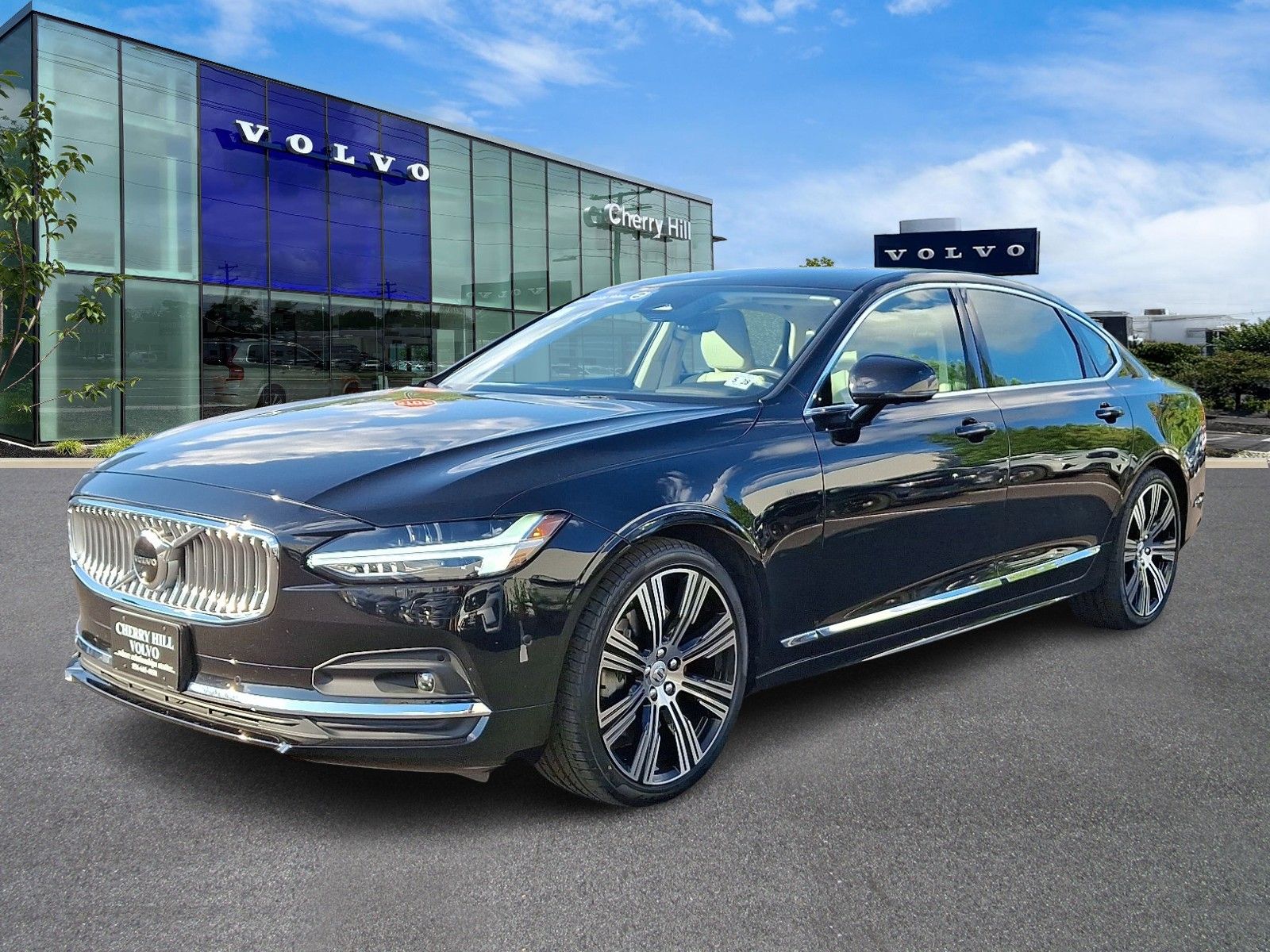 2023 Volvo S90 Plus photo 3