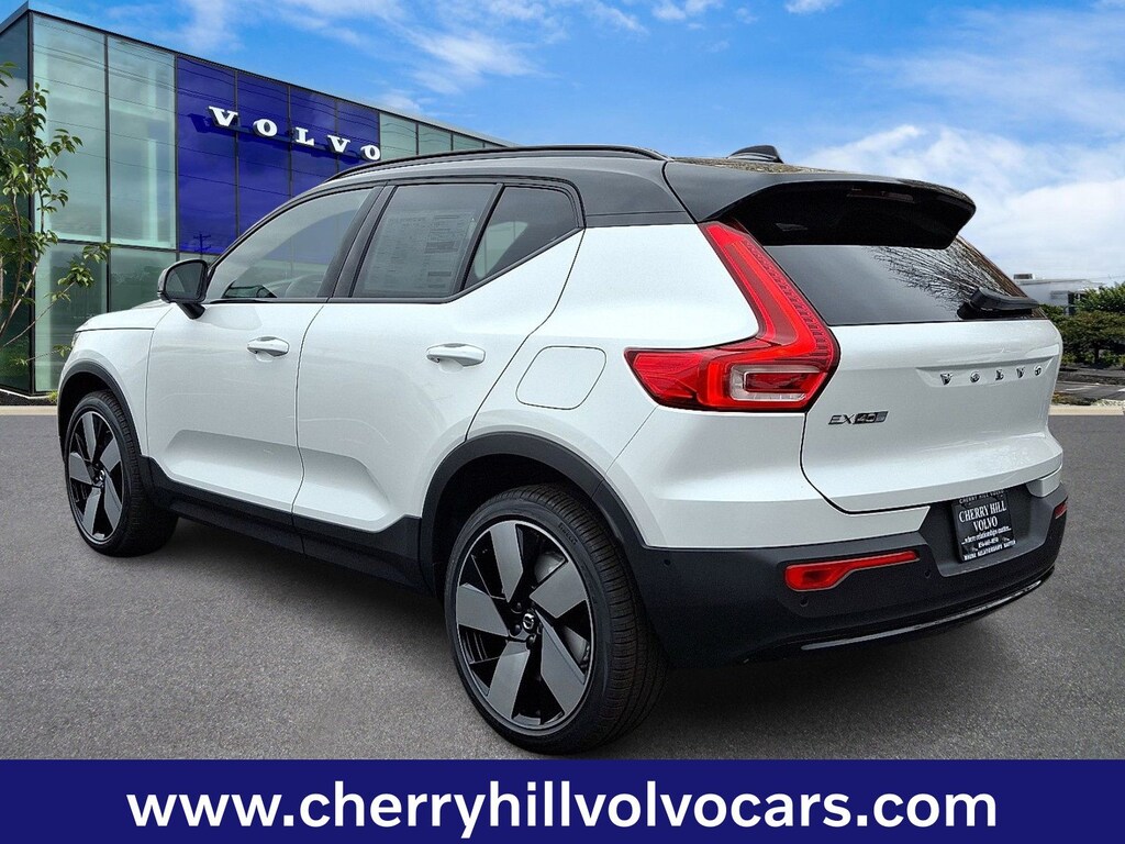 New 2026 Volvo EX40 Single Motor Extended Range Plus SUV