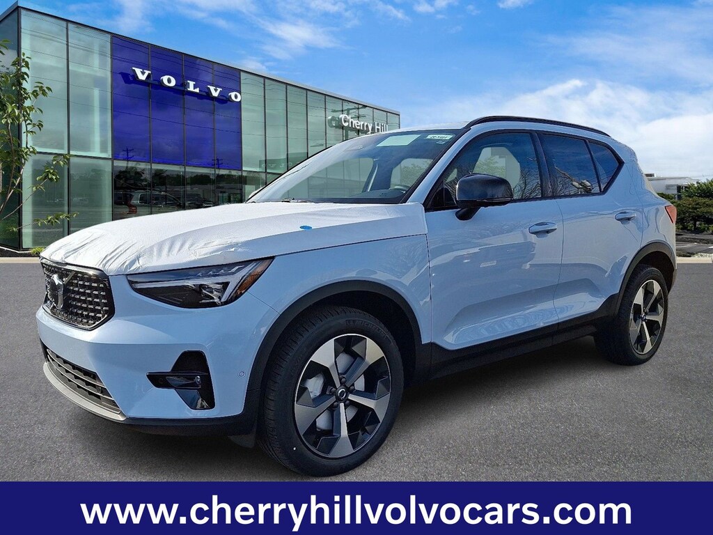 New 2026 Volvo XC40 B5 Plus SUV