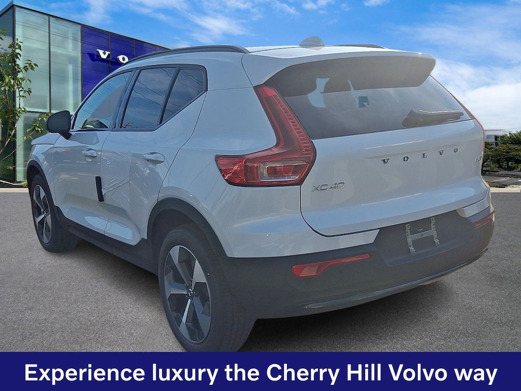 New 2026 Volvo XC40 B5 Plus SUV