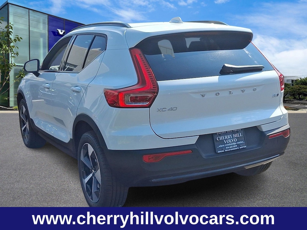 New 2026 Volvo XC40 B5 Plus SUV