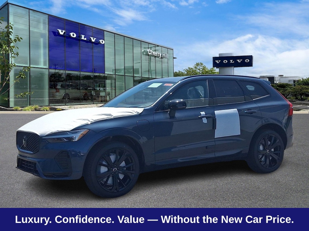 New 2026 Volvo XC40 B5 Core SUV