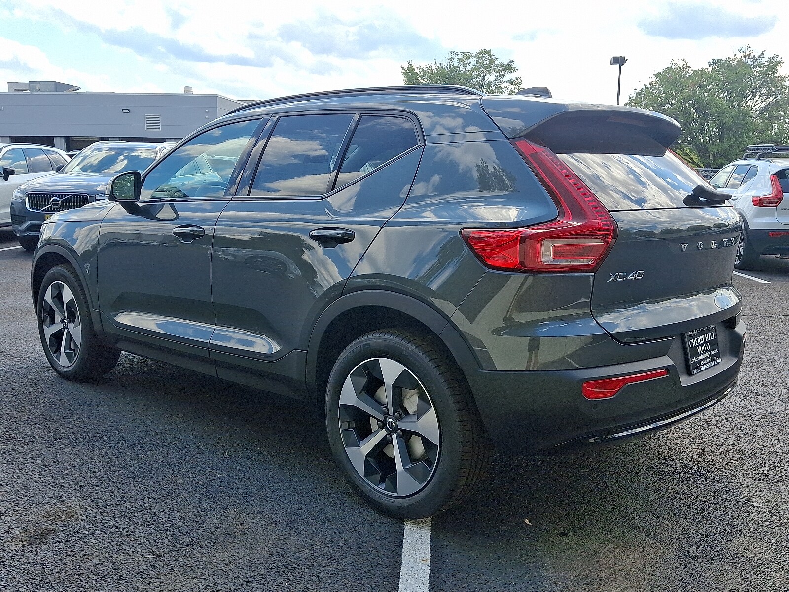 2026 Volvo XC40 Core photo 4