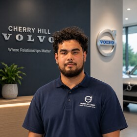 Staff member Daniel Vargas  from ID_139c98