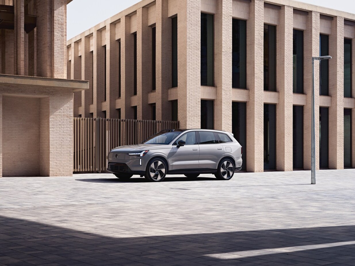 Volvo EX90