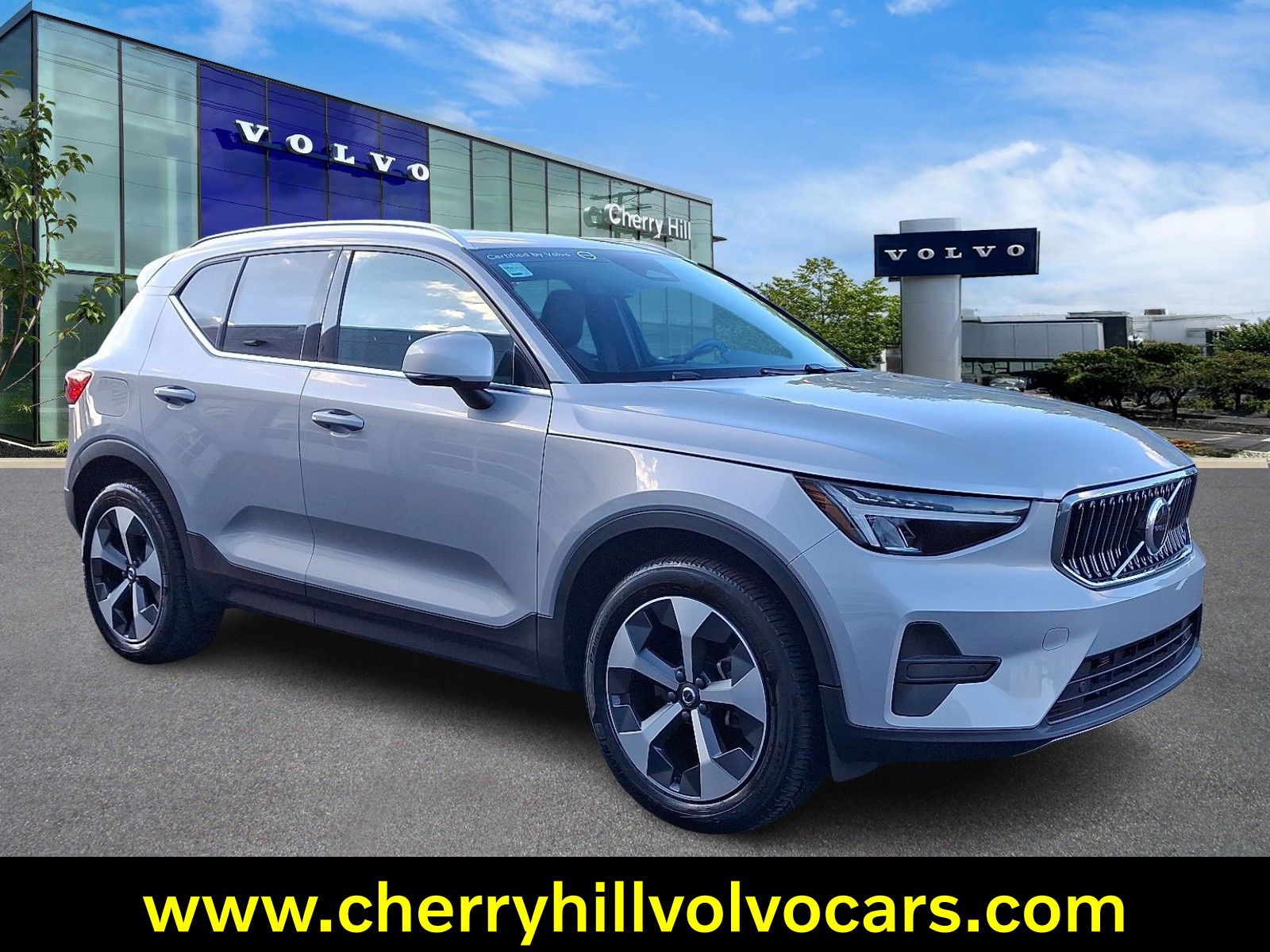 2024 Volvo XC40 Core
