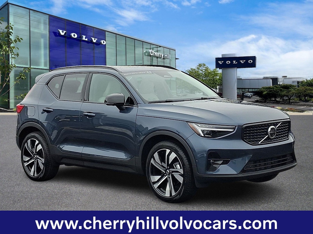 Certified 2026 Volvo XC40 B5 Ultra SUV
