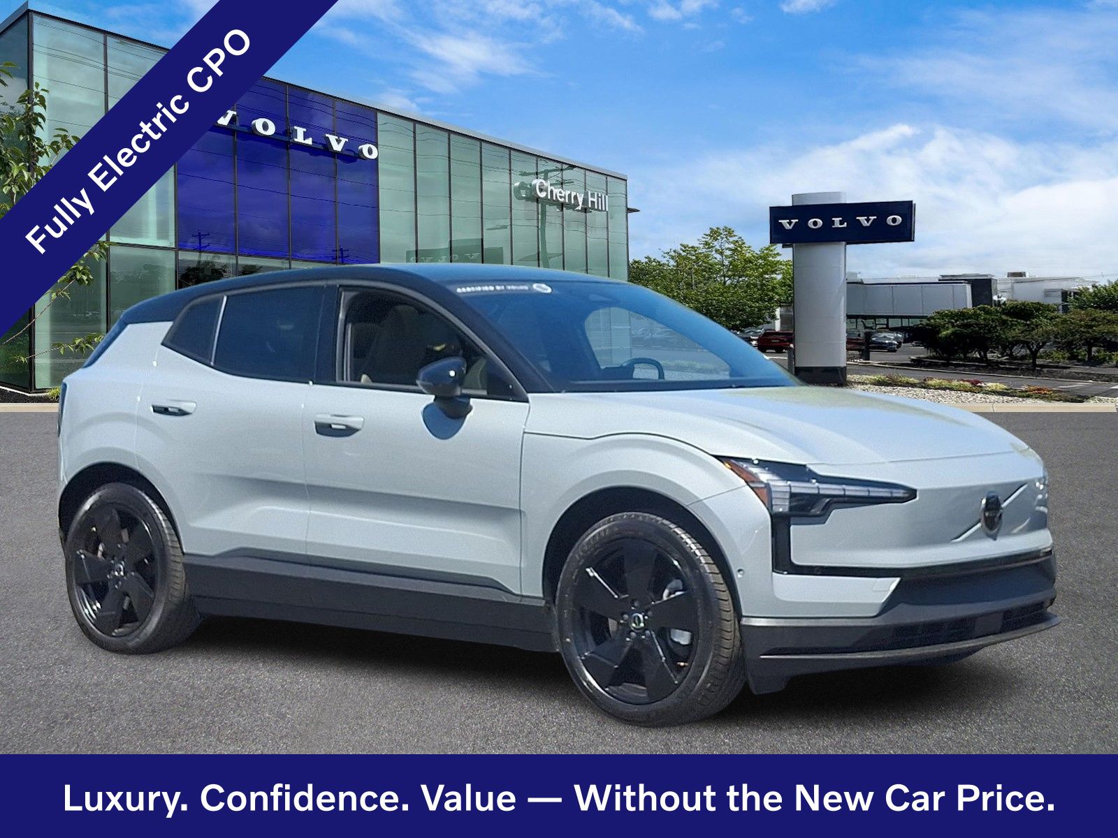 2025 Volvo EX30 Twin Motor Performance Ultra's photo