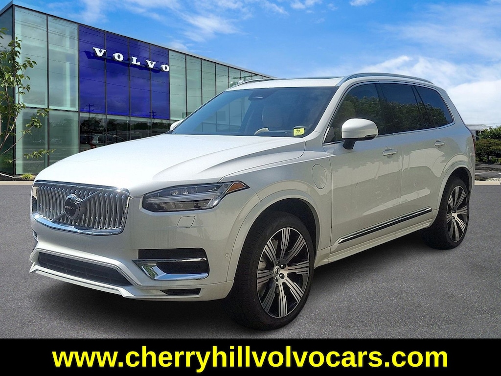 New 2025 Volvo XC90 plug-in hybrid T8 Ultra 7-Seater SUV