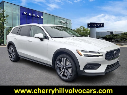2026 Volvo V60 Cross Country B5 Plus Wagon AWD